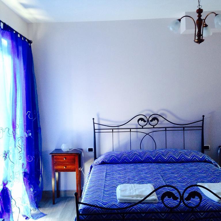 Lovelucca Room photo