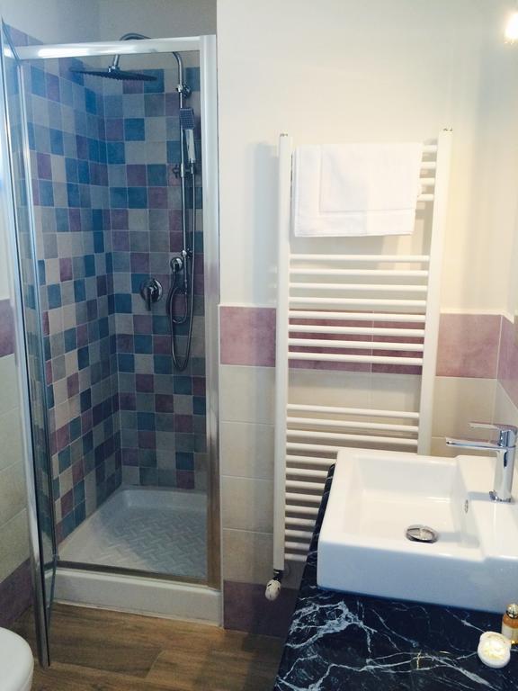 Lovelucca Room photo